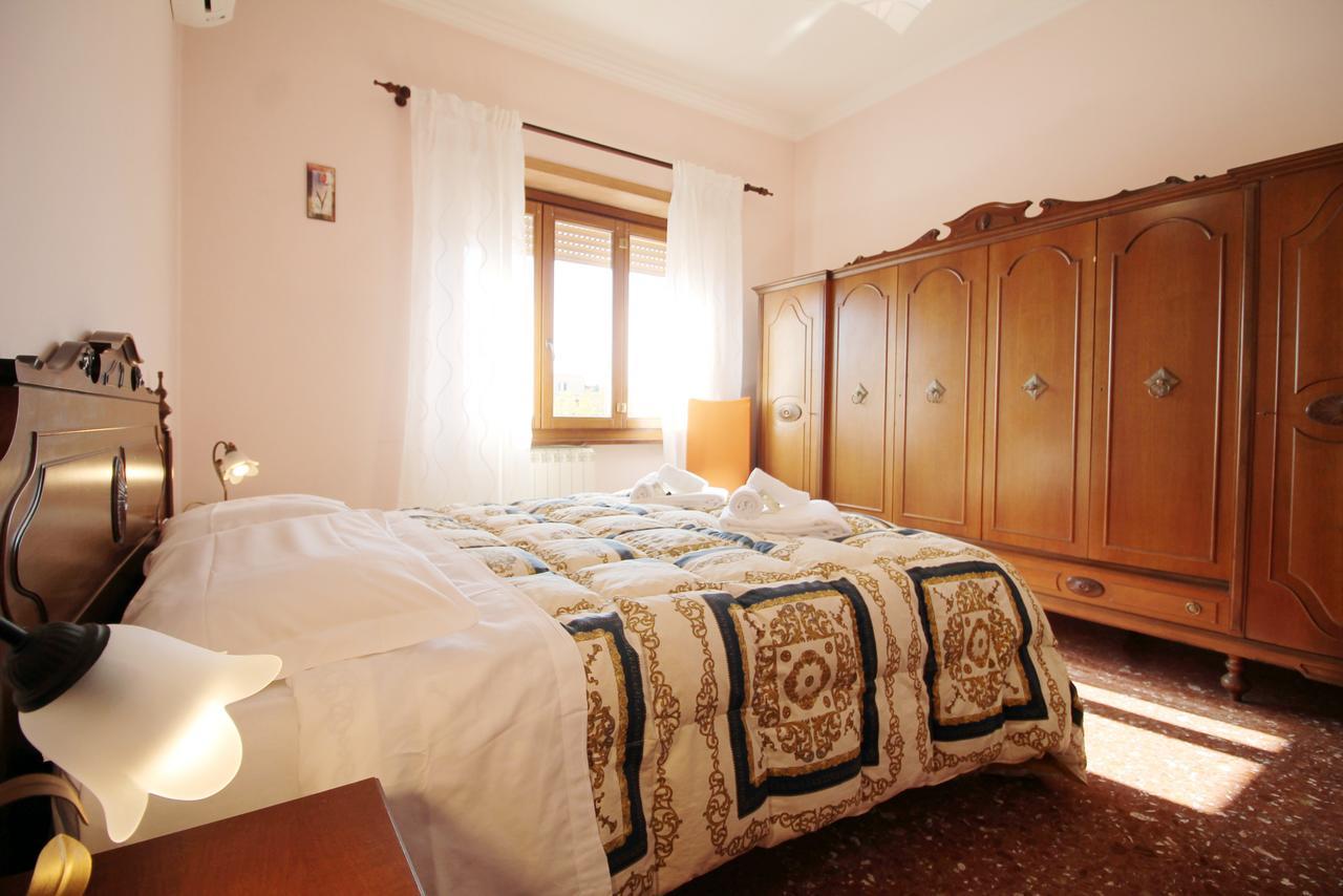 Monteverde Bright Apartment With Garage Rome Bagian luar foto
